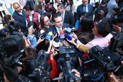 Silvano Aureoles va contra los superdelegados federales