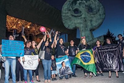 Fans muestran su apoyo incondicional a Luismi