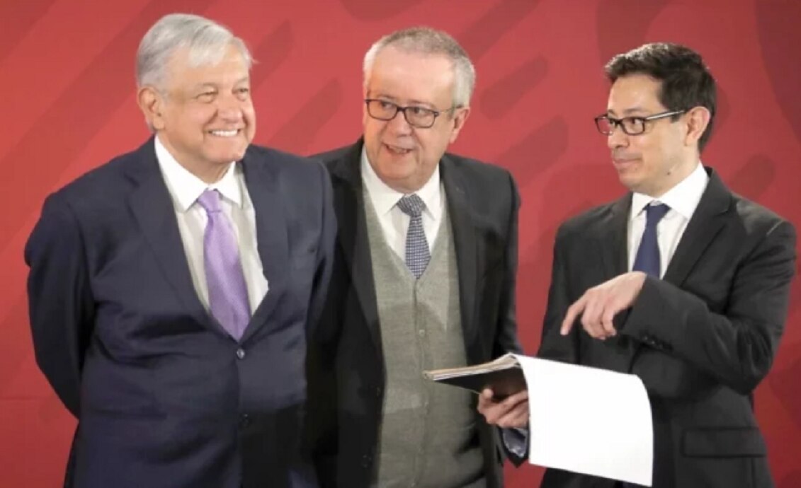 Bancos y calificadoras batean plan de AMLO para rescatar Pemex