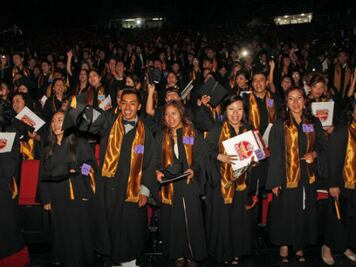 Se gradúan 413 estudiantes de COBAQ