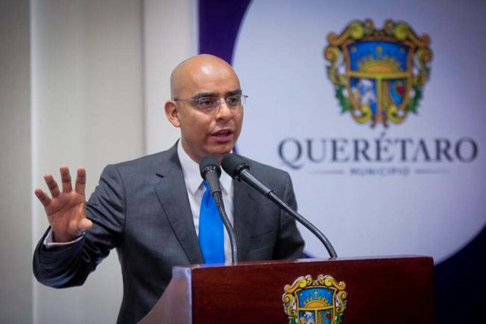 El alcalde Marcos Aguilar Vega expone que es necesario premiar con estímulos a los municipios que tienen un buen manejo financiero. (FOTO: VÍCTOR PICHARDO. EL UNIVERSAL)