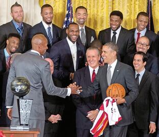 Obama felicita a Miami