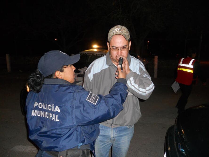 Aplican 365 pruebas; buscan concientizar sobre riesgos de manejar alcoholizados (ARCHIVO EL UNIVERSAL)