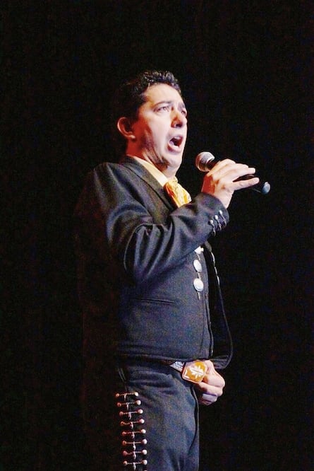 Carlos Sánchez, un charro cantor