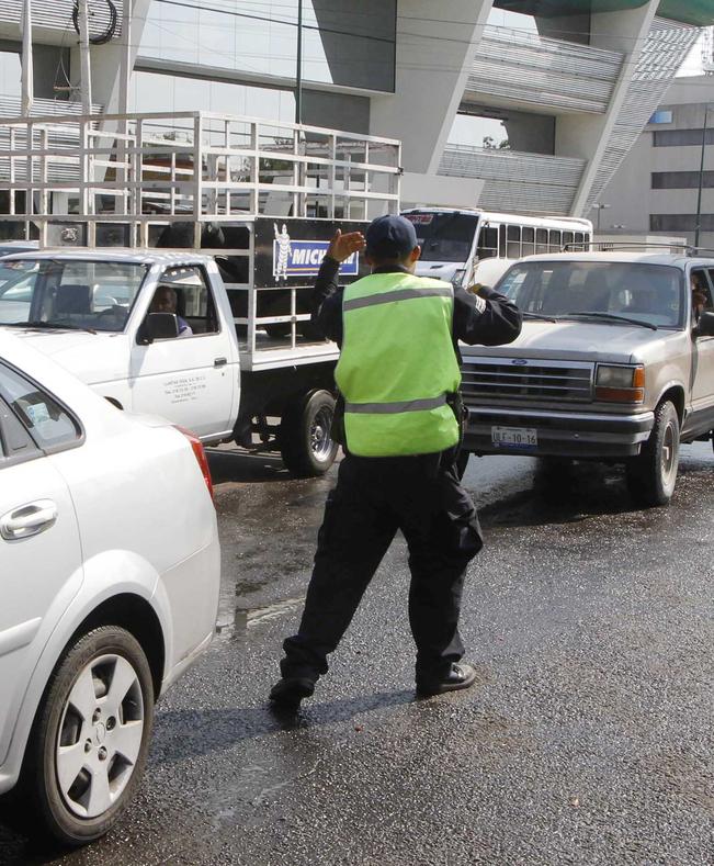 Agentes viales podrán emitir sanciones