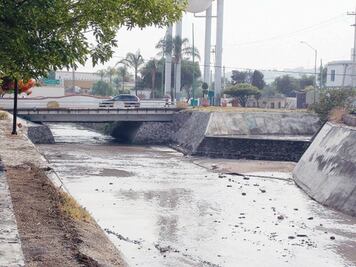 Tras tromba funcionan drenes en Corregidora