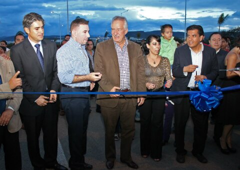 Inauguran arteria vial