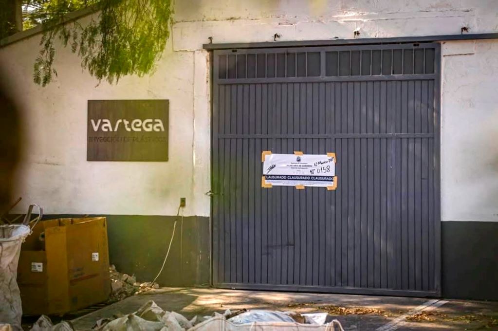 Empresa Vartega Plastics seguirá clausurada, afirman