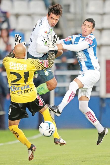 El Santos evita que Meza gane en Pachuca