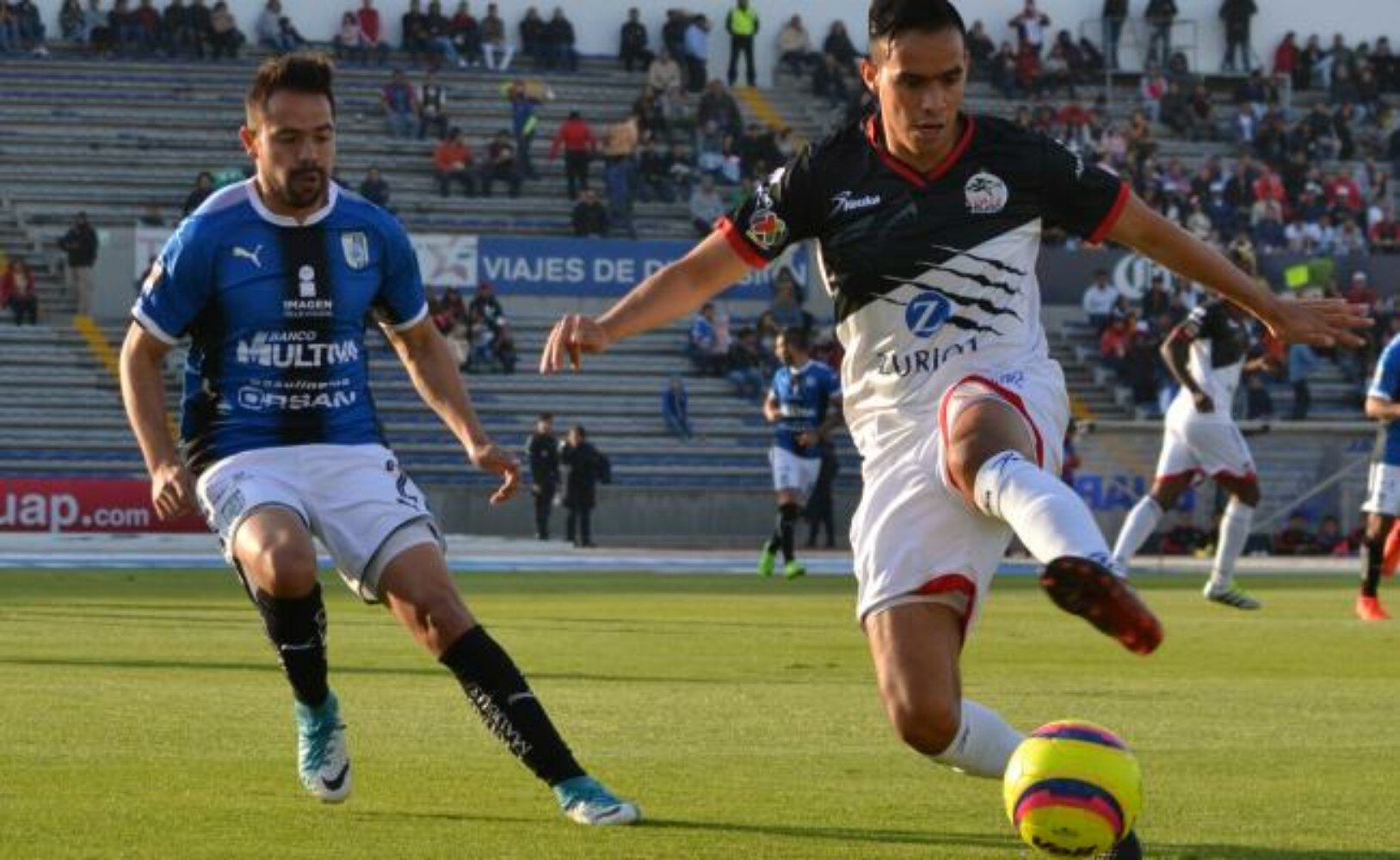 Querétaro vence de visita a Lobos BUAP