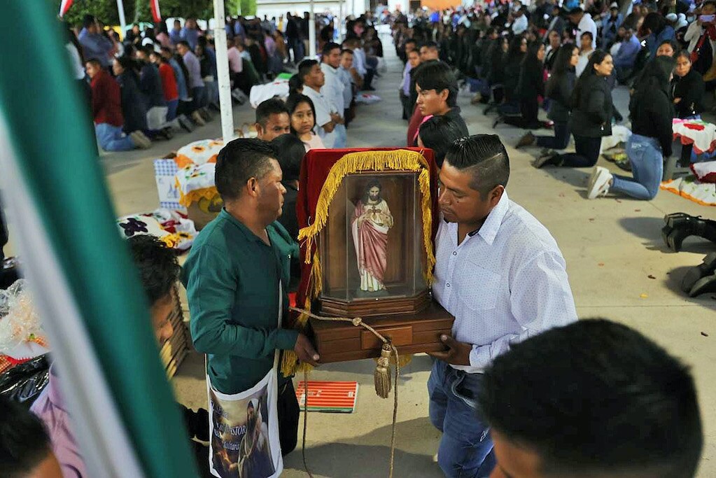 Fiestas de Boxasní. Alberas y Alberos celebran el cambio de mayordomía