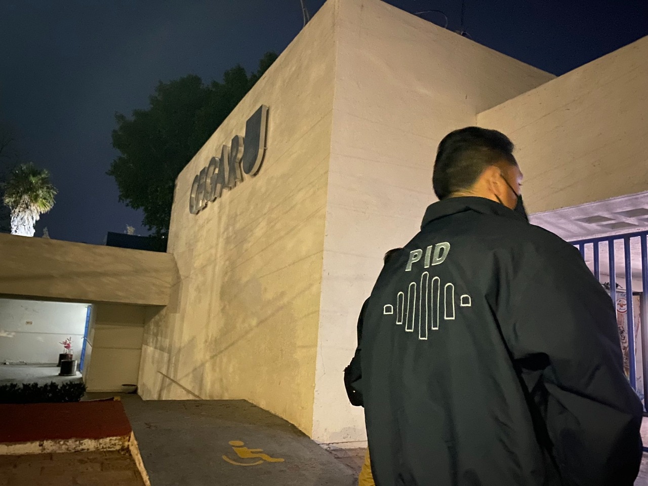 La noche de este jueves catean las oficinas de Gallos Blancos