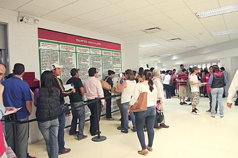 Consideran positivo regresar al cobro de tenencia vehicular