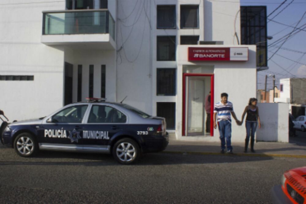 Niño muere arrollado por policía de SJR