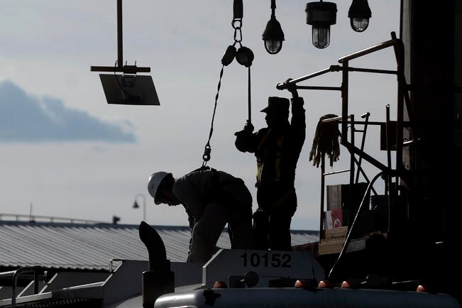 Supervisa Ejército abastecimiento de gasolina