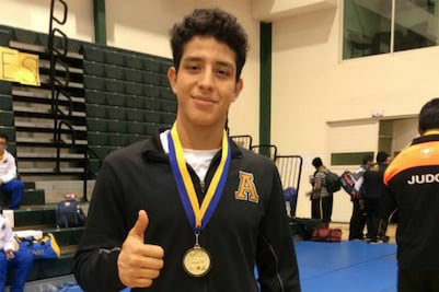 Dos oros para judokas locales