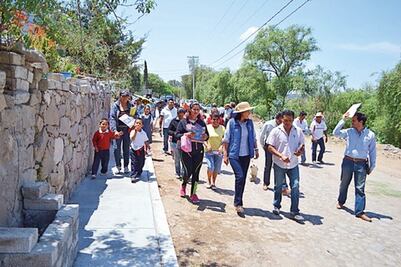 Huimilpan entrega obras  en Apapátaro y El Fresno