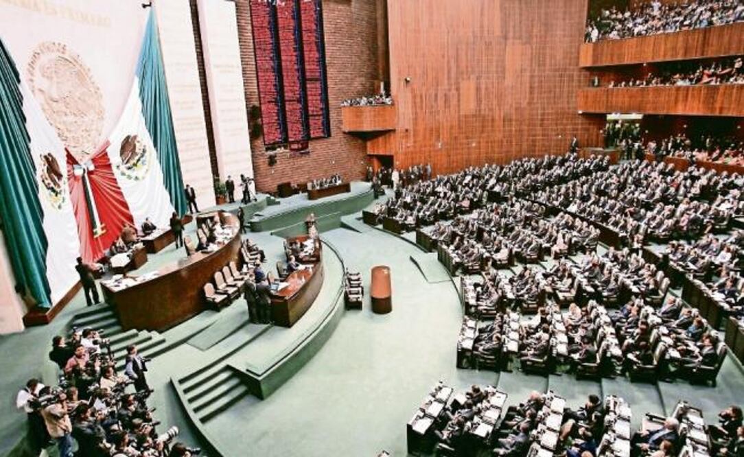 A cada integrante de la Cámara de Diputados se le depositan mensualmente 73 mil 910 pesos por concepto de dieta, 45 mil 786 por asistencia legislativa y 28 mil 772 por atención ciudadana. (ARCHIVO EL UNIVERSAL)