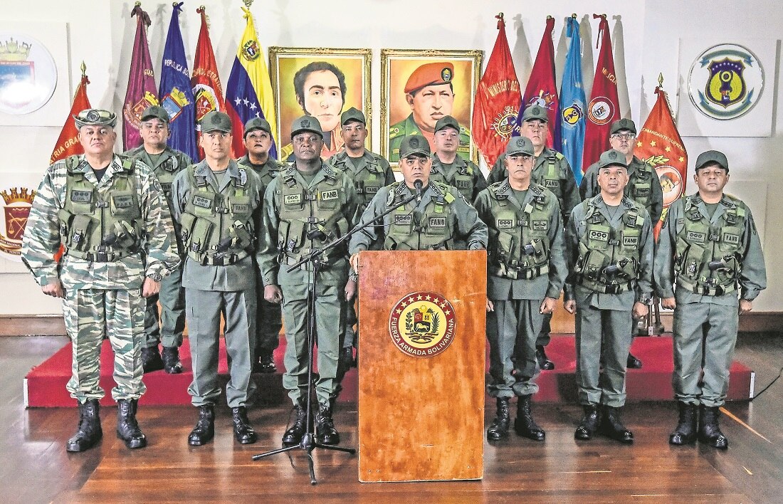 Militares cierran filas con Maduro