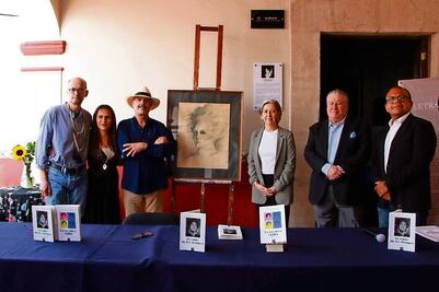 Presentan libros de  Paula de Allende