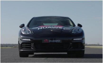 Huawei tiene el primer auto conducido por un smartphone