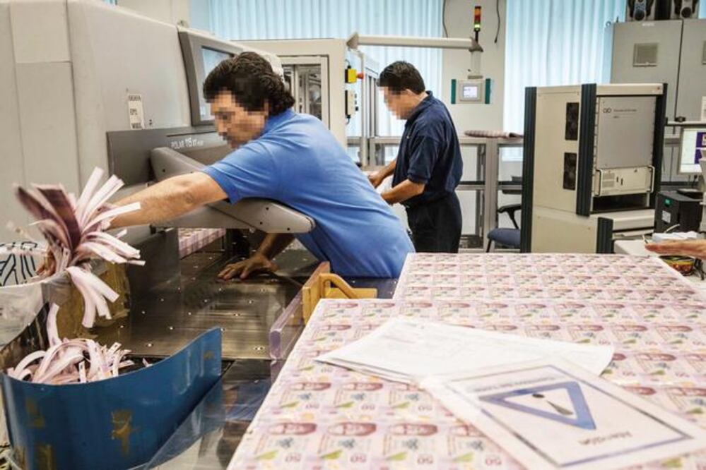 Cada billete tiene un promedio de vida de 56 meses para todas las denominaciones. El de mil pesos puede llegar a durar 90 meses en circulación (GERMÁN ESPINOSA. EL UNIVERSAL)