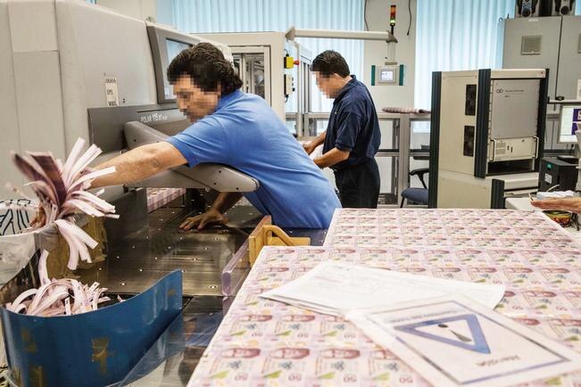 Billetes. Los mexicanos prefieren el cash