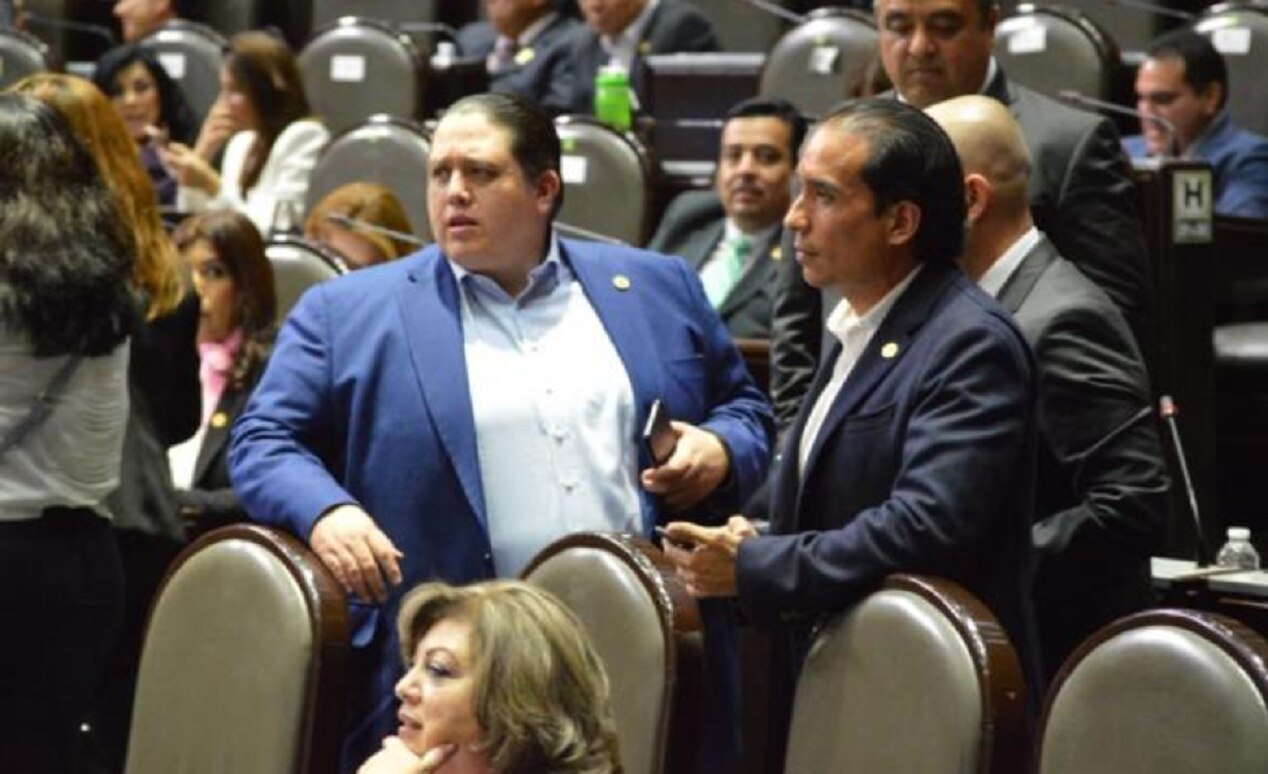 Panistas piden a AMLO retirar invitación a Maduro