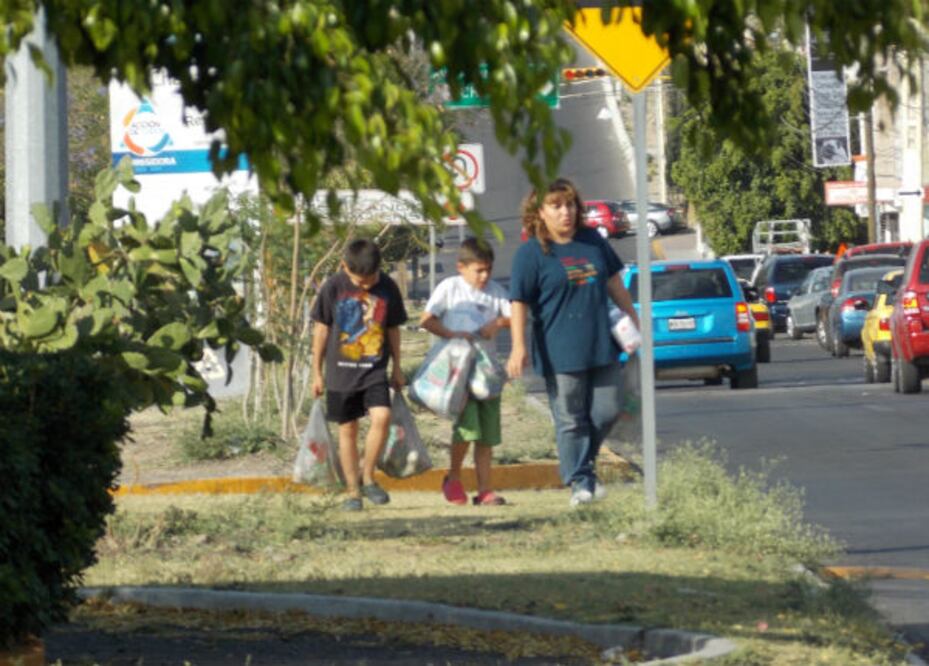 Firman convenio para evaluar programas