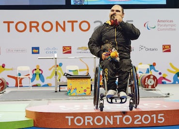 Castillo ratifica reinado en pesas   