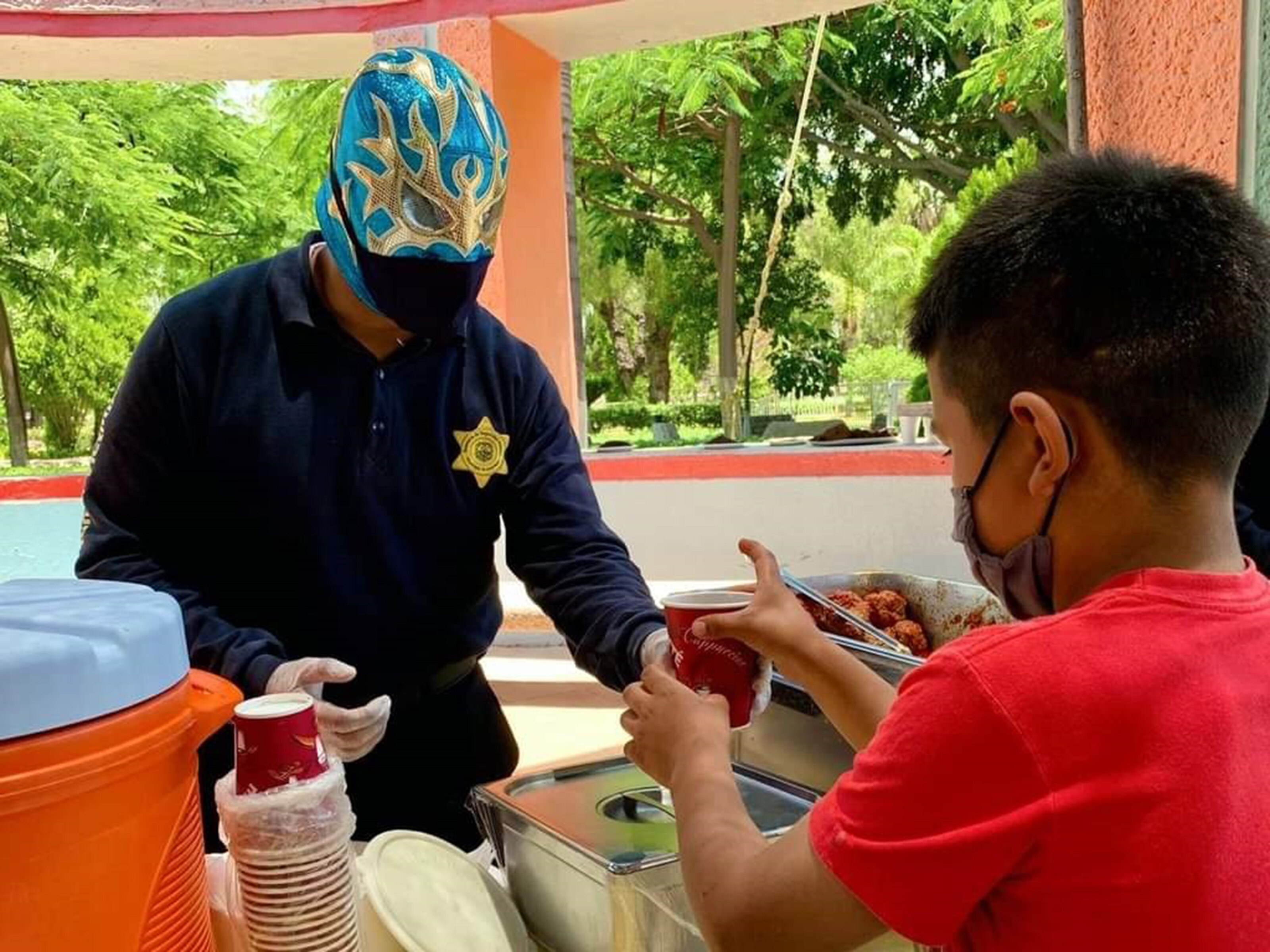 ¡Más policías como estos!