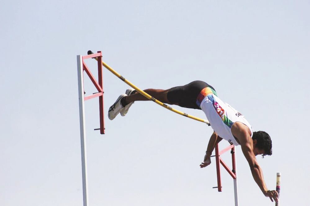 Daniel posee el récord nacional juvenil, con 5.20 metros