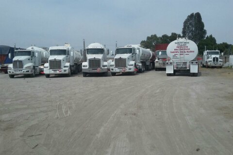 Aseguran 11 pipas de combustible en SJR