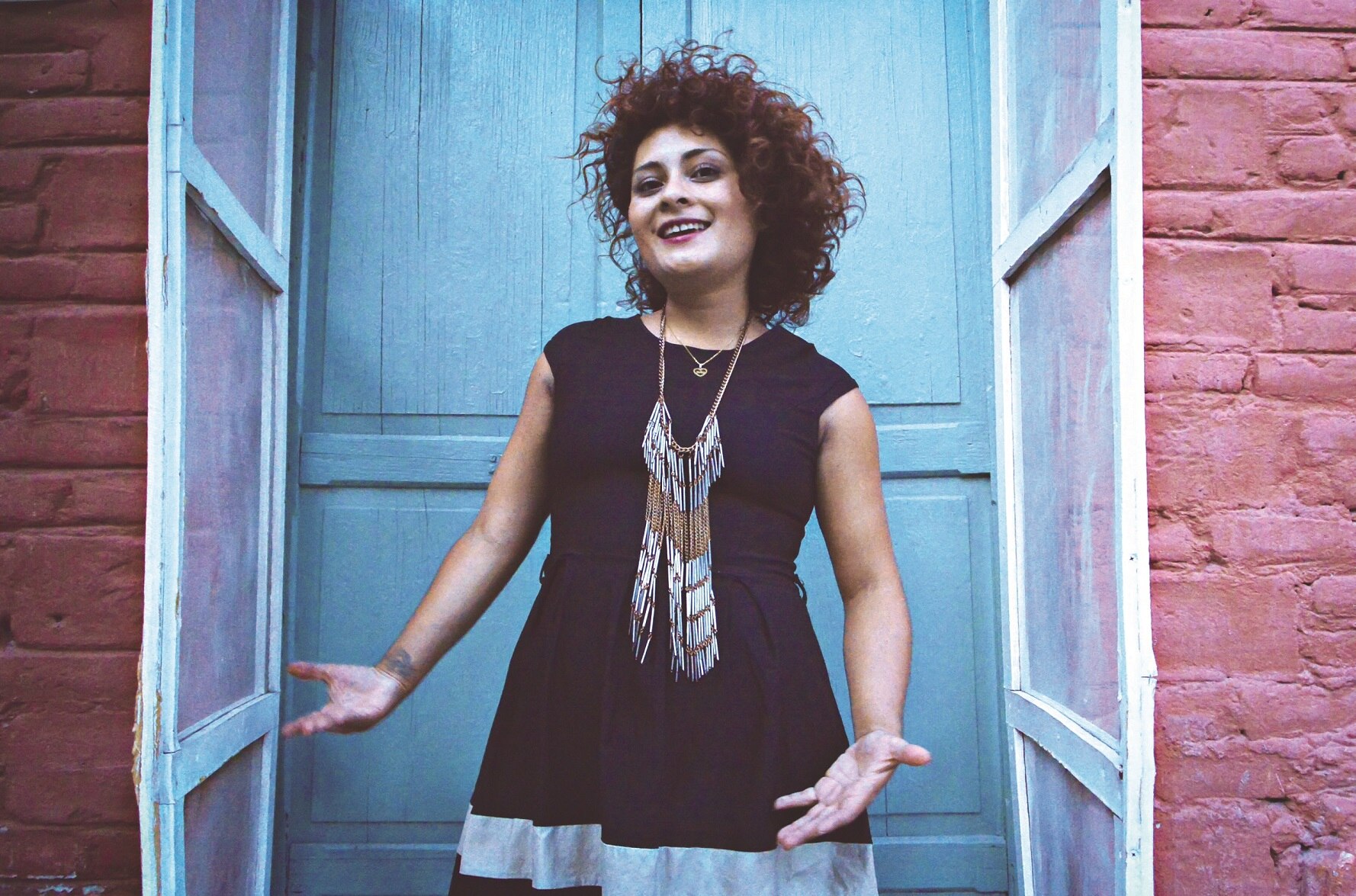 Luna, intérprete de las calles