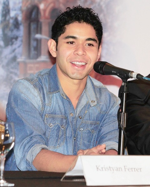 Kristyan Ferrer interpreta, al malo