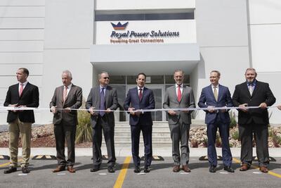 Francisco Domínguez inaugura una planta automotriz en El Marqués 