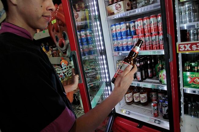 Otorgan permiso para bebidas alcohólicas