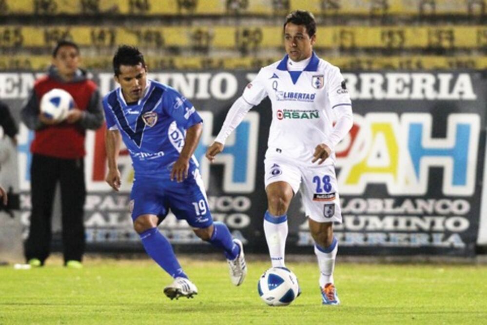 Gallos Blancos, fiel a su sistema