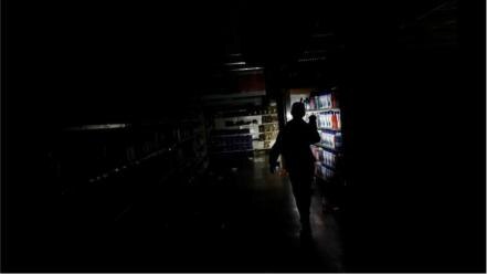 Apagón en Venezuela: los saqueos y la desesperación tras cinco días "a oscuras"