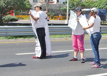 Protestan en escuela por tercera ocasión  