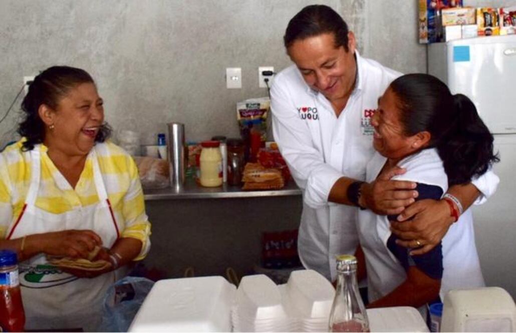 Tianguistas, locatarios y mujeres del municipio de Huimilpan dialogaron con el candidato al Senado de la República FOTO: GUILLERMO GONZÁLEZ