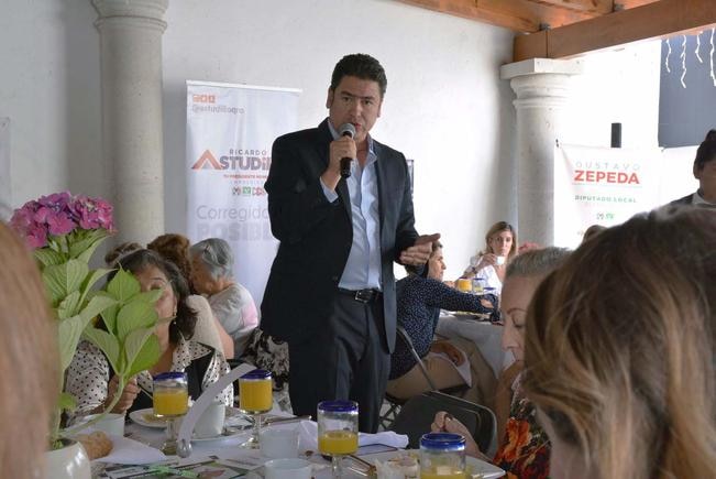 Astudillo confirma crear reglamento condominal