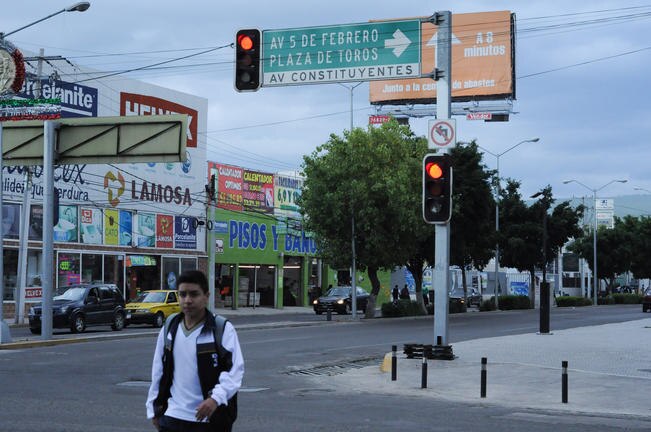 Pretenden intervenir las 450 intersecciones donde hay semáforos en el municipio; puede contribuir en una disminución de 30% en el tránsito (RICARDO LUGO. EL UNIVERSAL)