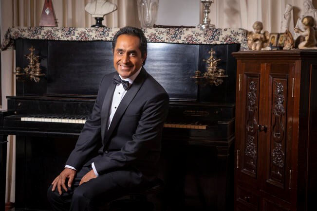 Rinden homenaje a Agustín Lara