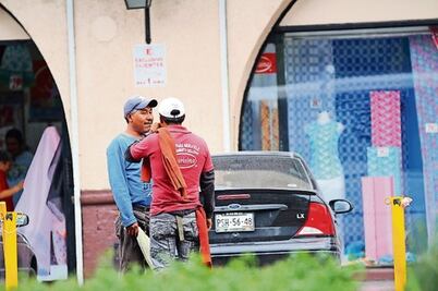 Descartan análisis para regularizar a franeleros