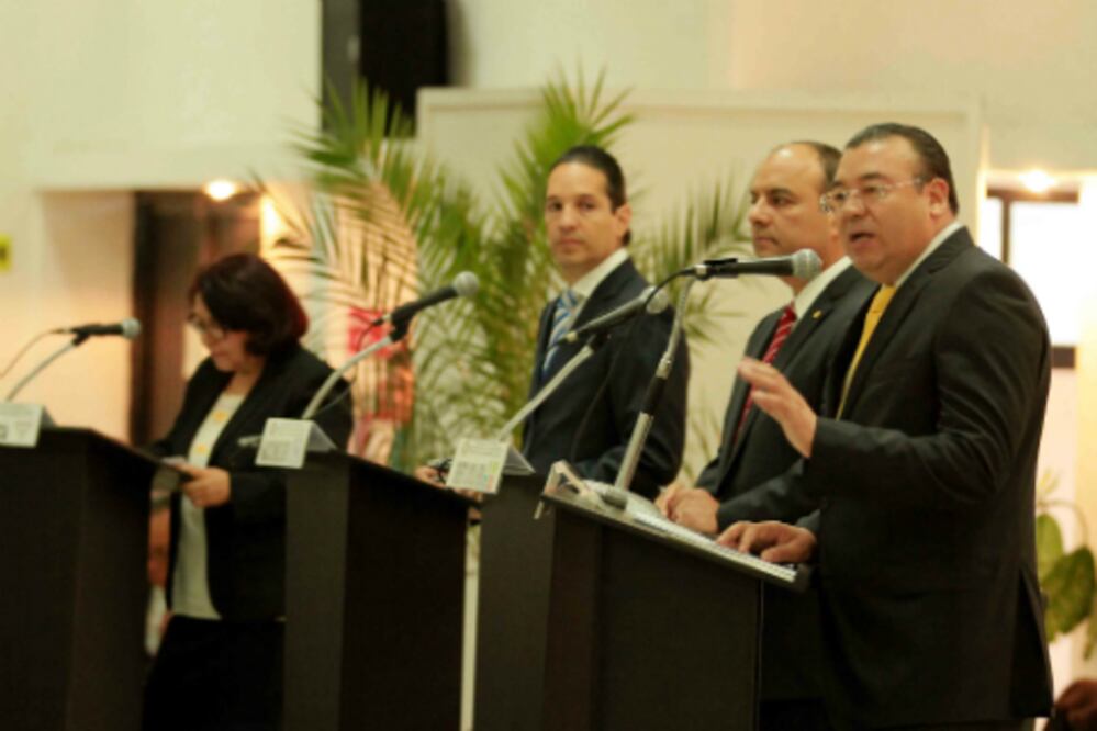 Pide Camacho comparar propuestas del debate