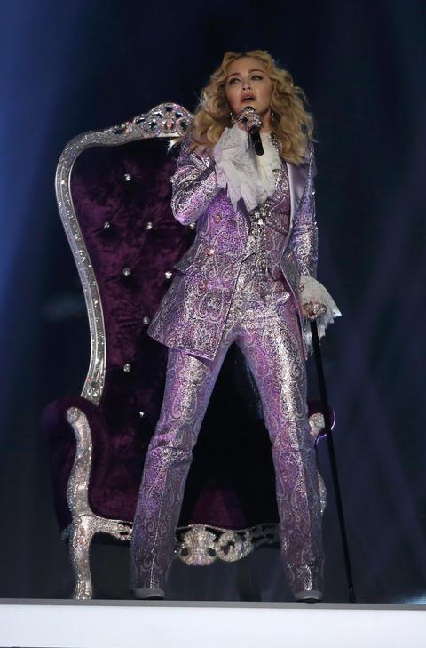 Madonna se torna púrpura en los Billboard