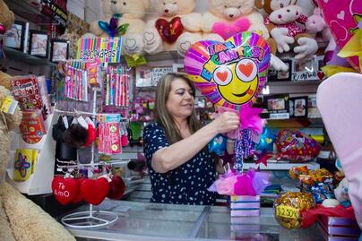 El regalo. De peluches gigantes a pequeñas flores, para el 14 de febrero