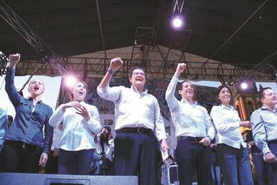 Domínguez refrenda apoyo a SJR