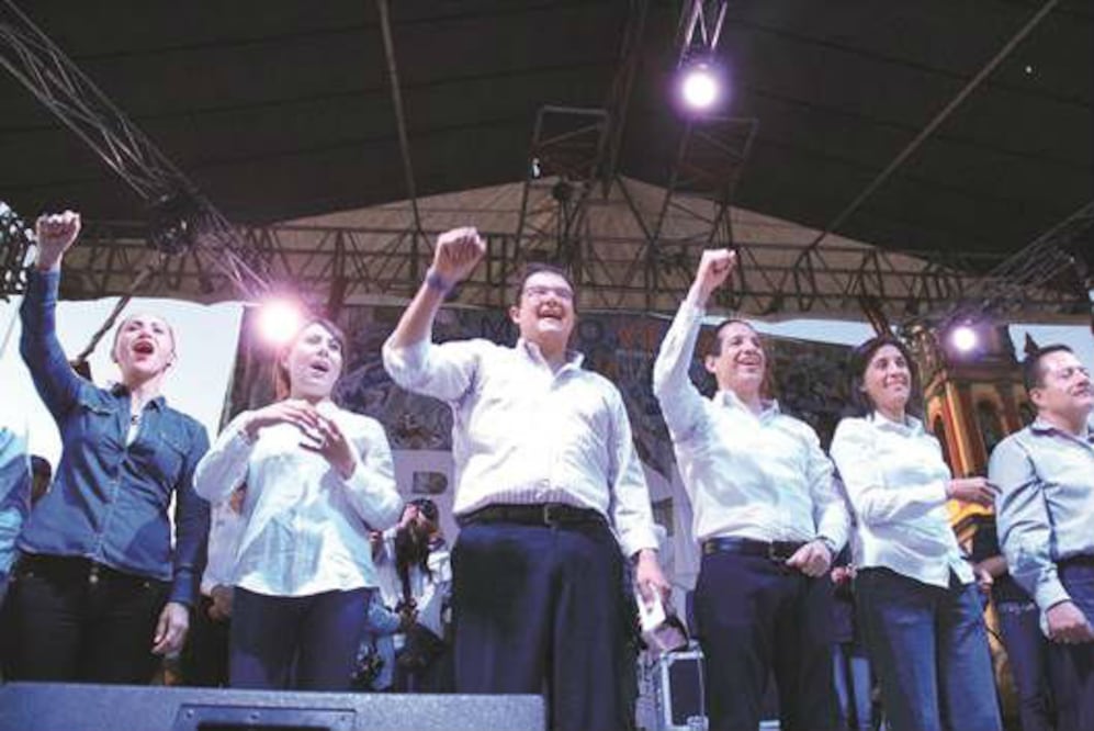 Domínguez refrenda apoyo a SJR